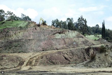 Frente de extracción de arcilla junto a la planta en Cogua